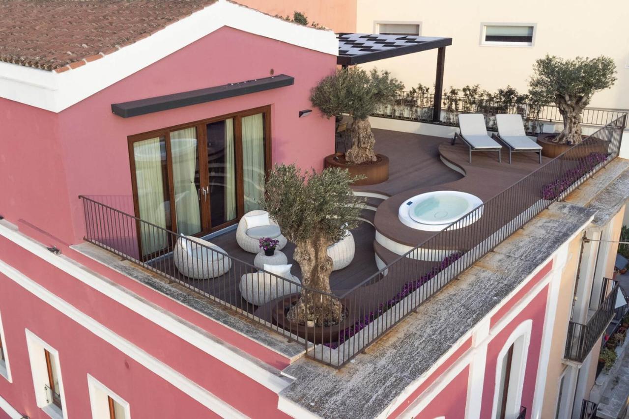 Palazzo Ferrucci Luxury Suites カリアリ エクステリア 写真
