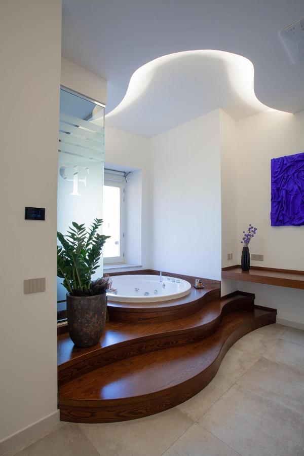 Palazzo Ferrucci Luxury Suites カリアリ エクステリア 写真