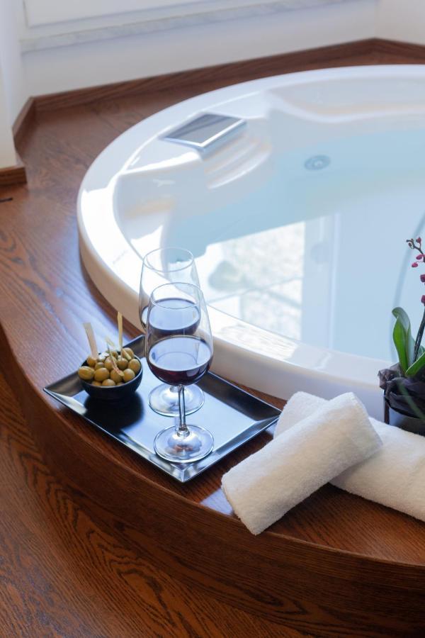 Palazzo Ferrucci Luxury Suites カリアリ エクステリア 写真