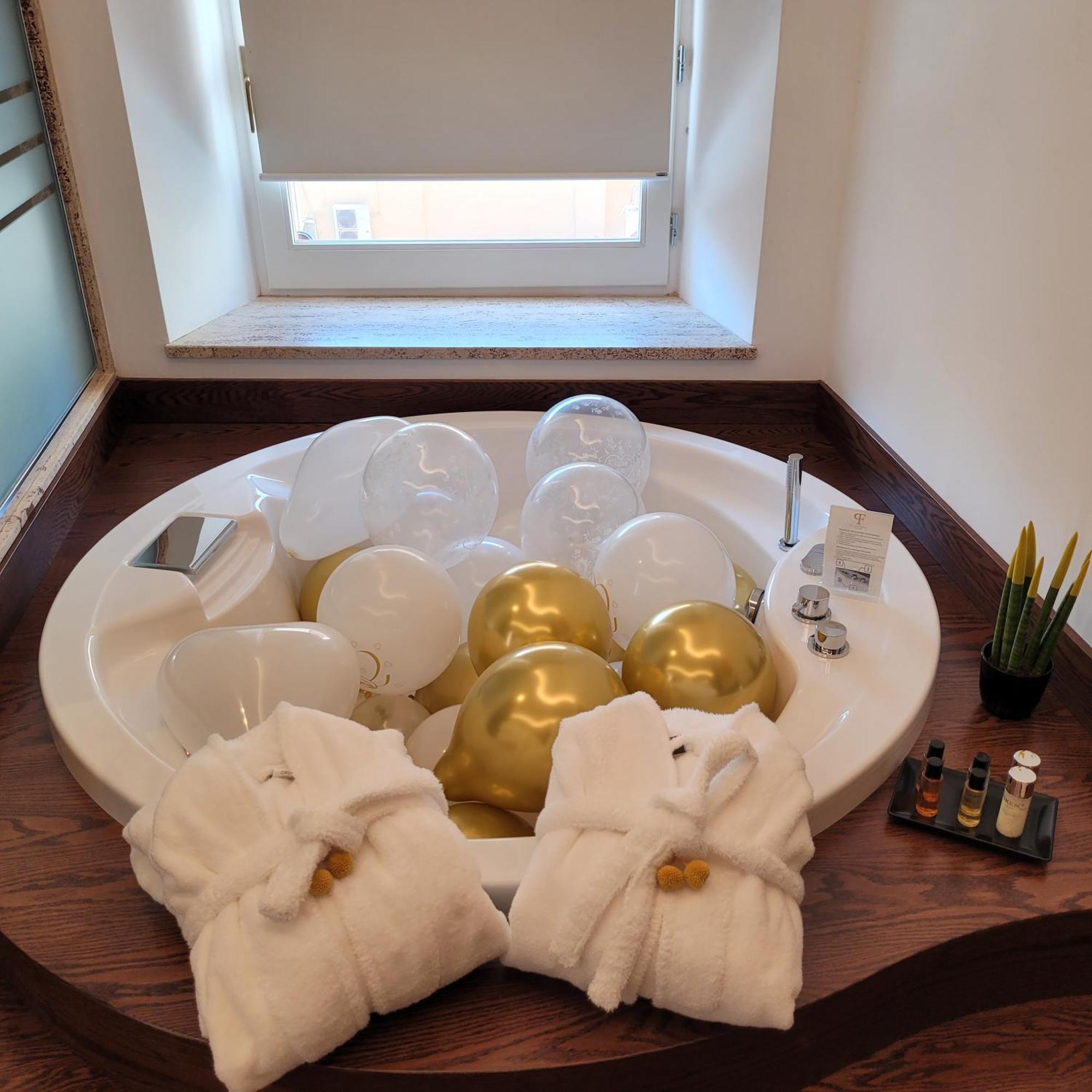 Palazzo Ferrucci Luxury Suites カリアリ エクステリア 写真